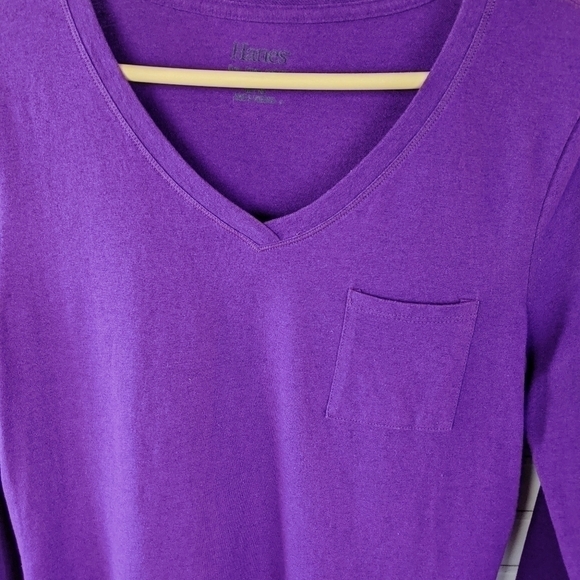 Hanes Purple Long sleeve V-neck Tee Shirt Top Women's Medium - Picture 4 of 4